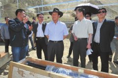 西藏自治区党委常委、拉萨市市委书记齐扎拉--赴世界上海拔最高的聚光太阳能分布式能源站调研